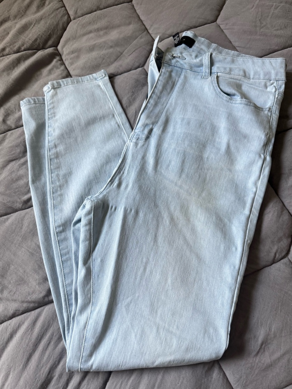 Forever 21 Light Blue Slim Women's Jeans